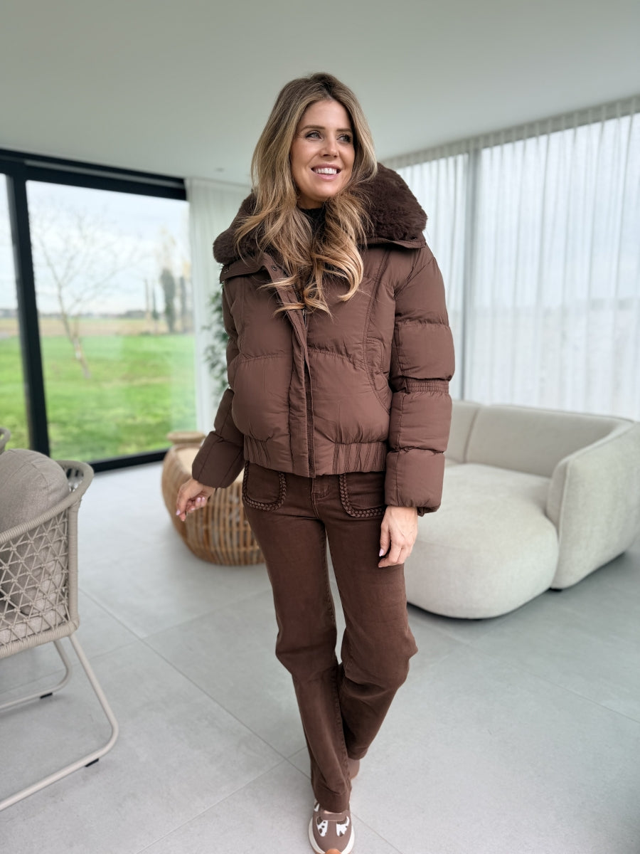 DOMINIQUE WINTERJAS BRUIN