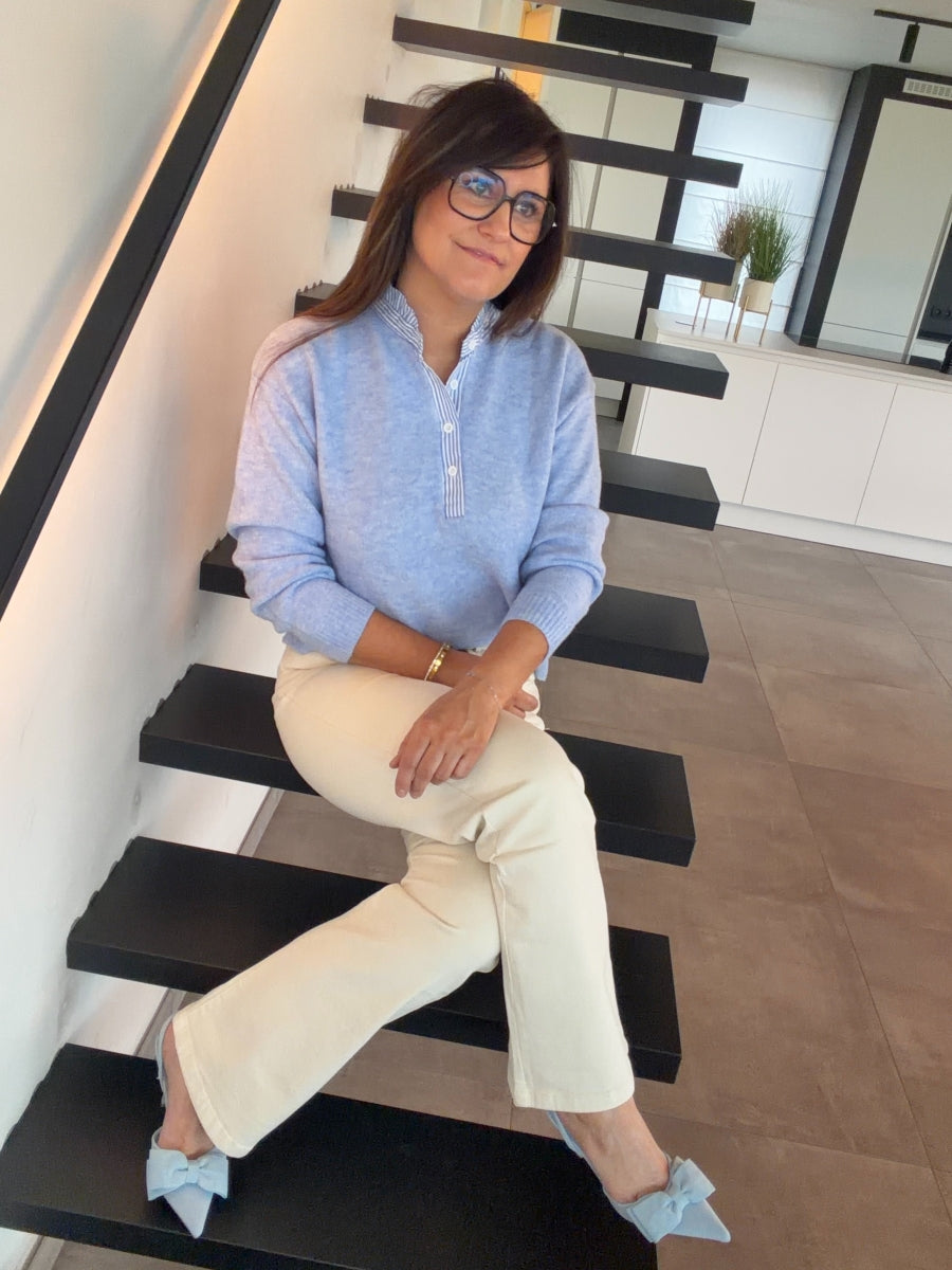 GIONA TU PULL MET DETAIL AAN KRAAG